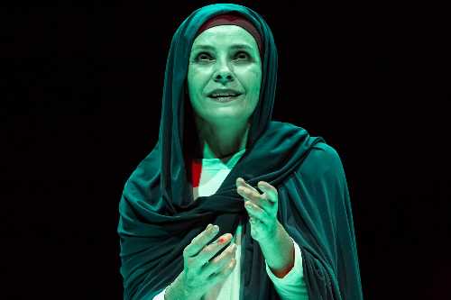 Galatea Ranzi al TeatroBasilica con In Nome Della Madre di Erri De Luca