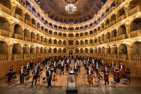 Lo Stabat Mater di Rossini per la pace