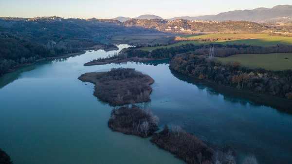 Alla riscoperta della VALLE DEL TEVERE. Dal 23 aprile: Sport, Natura, Turismo, Navigabilità, Enogastronomia