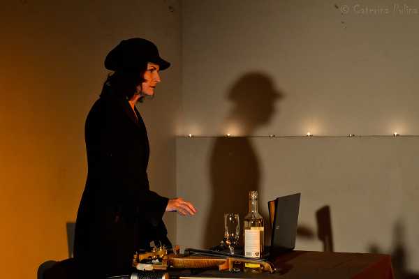 TEATRI D’AUTORE, a Gradara LITURGIA CYBORG di e con Lella De Marchi - Onoranze De Marchi Madau