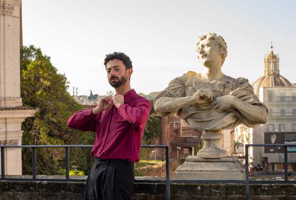 We Reading presenta @PIUTTOSTO_CHE, lo stand up comedian più amato del web, dal 1° giugno in tour con "Ho fatto il Classico"