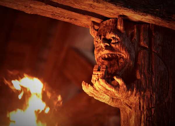 Stasera in prima tv assoluta il film Sky Original "Notre-Dame in fiamme", di Jean-Jacques Annaud