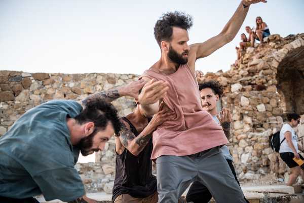 ATTRAVERSAMENTI MULTIPLI - 22° edizione - Spettacoli e performance site specific nei paesaggi urbani