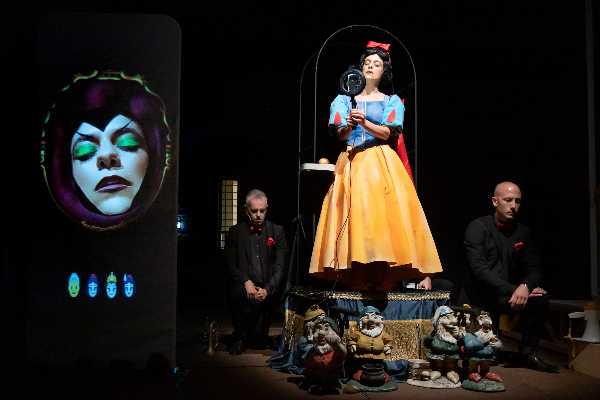 Fake Folk, ultimo spettacolo della stagione di Fertili Terreni Teatro