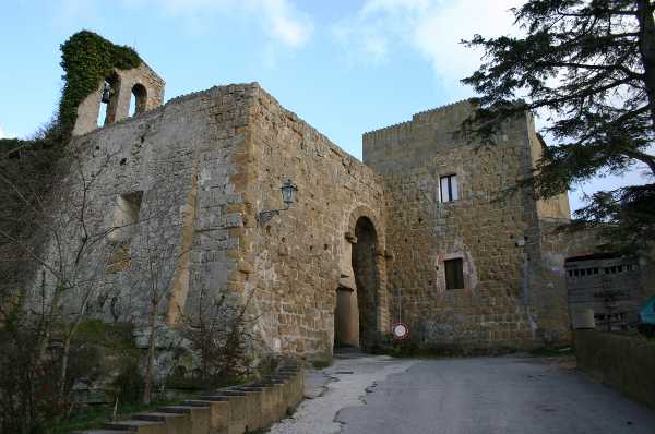 Sui passi dei briganti in Tuscia: il 14 maggio e il 2 giugno arriva Butteri, Briganti e Mezzadri con la DMO LA FRANCIGENA E LE VIE DEL GUSTO