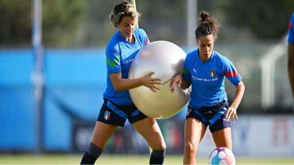 Oggi in TV: Euro2022, per le Azzurre c'è l'Islanda - Seconda giornata della fase a gruppi, serve una vittoria dopo il brutto esordio