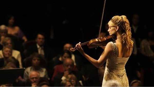 Stasera in TV: Binario Cinema - Il concerto