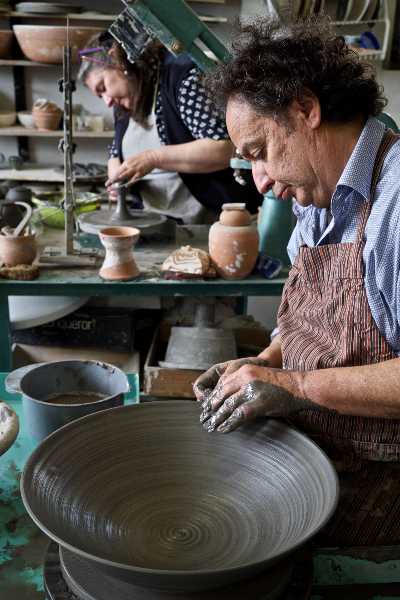 Artigianato, in Toscana il laboratorio di ceramica a rifiuti zero