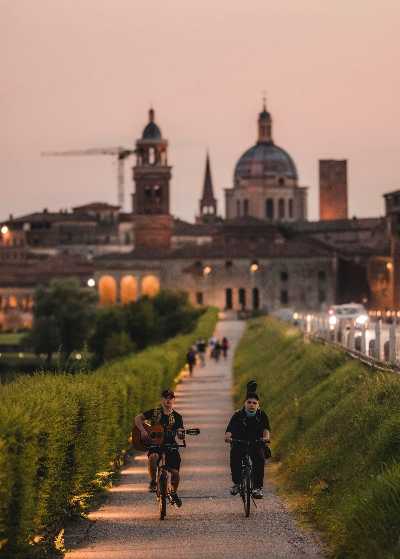 ARENA BIKE-IN di MANTOVA: torna l'appuntamento con gli spettacoli da raggiungere in bicicletta