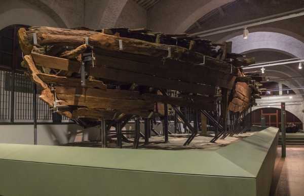 Museo delle Antiche Navi di Pisa, visite serali e nuova apertura prolungata del museo delle Navi fino alle ore 23