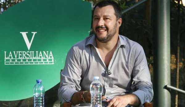 Il leader della Lega Matteo Salvini al Caffè de La Versiliana Il leader della Lega Matteo Salvini al Caffè de La Versiliana