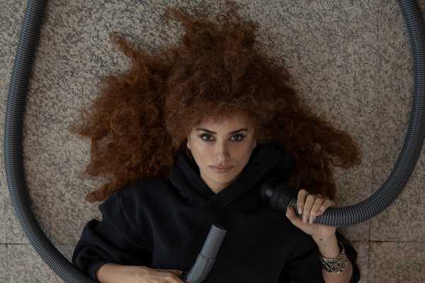 In prima tv Sky Cinema e NOW "Finale a sorpresa - Official Competition", con Penélope Cruz, Antonio Banderas e Oscar Martinez