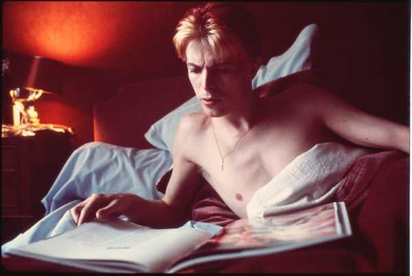 David Bowie, passeggero del tempo nelle fotografie di Andrew Kent