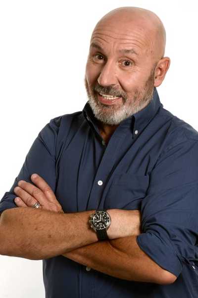 MAURIZIO BATTISTA - Oggi lo show su Italia 1 - Sabato 8 ottobre riparte il tour teatrale da Legnano (MI)