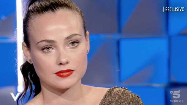 Canale 5 - A "VERISSIMO" ROSALINDA CANNAVO': "Quella che facevo non era vita; ho pensato che fosse meglio morire" "Adua non esiste più, è solo un ricordo"