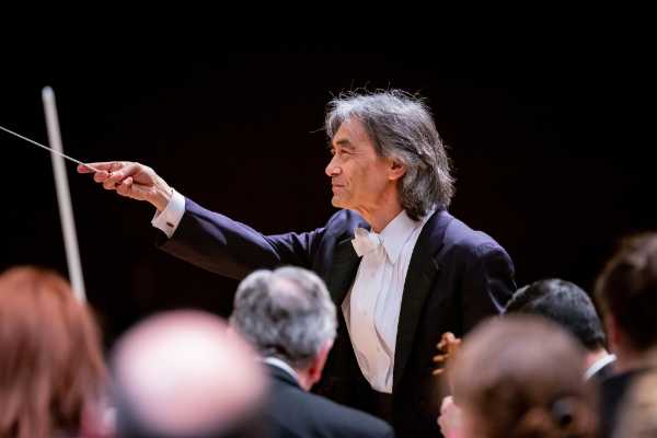 Il Maestro Kent Nagano dirige l’Orchestra del Teatro Massimo di Palermo. In programma la Sinfonia “Romantica” di Anton Bruckner