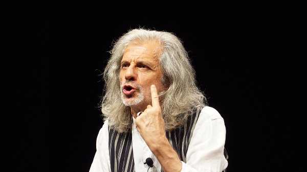 Al via la Stagione 22/23 del Teatro Secci di Terni con Alessandro Bergonzoni e il suo "Trascendi e sali"