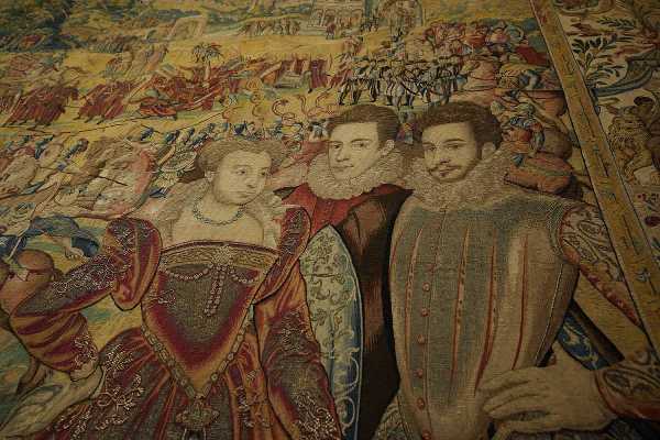 Palazzo Pitti: restaurati gli Arazzi Valois, per la prima volta apre al pubblico la Sala di Bona