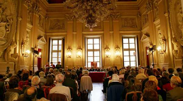 VIS-À-VIS: a Ottobre proseguono i discorsi sull'Europa contemporanea al Circolo dei lettori di Torino con Emanuele Trevi, Paolo Rumiz, Valerio Magrelli, Martin Rueff, Maurizio Ferraris