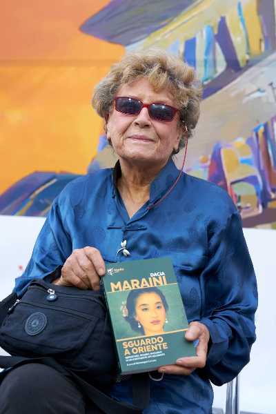 Dacia Maraini riceve una laura honoris causa ed inizia il suo tour negli Stati Uniti