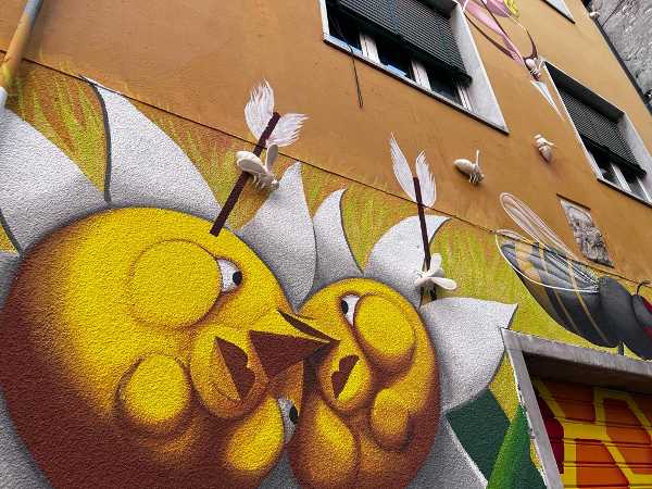 Nasce Impollinèmesi, il primo eco-murales multimediale d’Italia. Un omaggio alla biodiversità delle Api Nasce Impollinèmesi, il primo eco-murales multimediale d’Italia. Un omaggio alla biodiversità delle Api