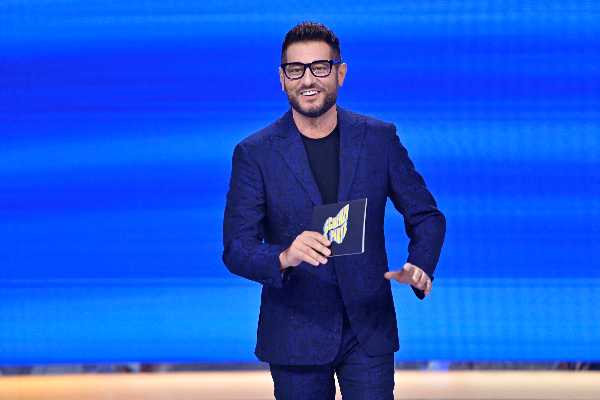 Canale 5 - Nuovo appuntamento con SCHERZI A PARTE