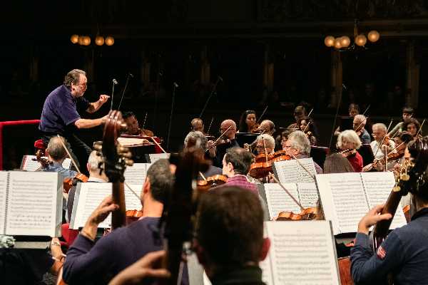 Riccardo Chailly dirige la Filarmonica della Scala nella Prova Aperta a favore di LILT Milano Monza Brianza