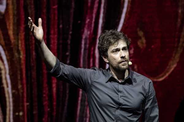Teatro Artemisio Volonté: Daniel Pennac, Simone Cristicchi, Veronica Pivetti, Giovanni Scifoni, Giampiero Ingrassia, Stefano Reali per la Stagione 2022/2023