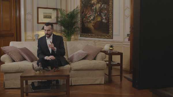 Matrimonio-mania a Milano: oggi e domani WEDDING CHAPEL e COSTANTINO DELLA GHERARDESCA come celebrante in Piazza XXIV Maggio