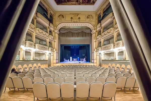 Al Teatro Savoia la nuova stagione