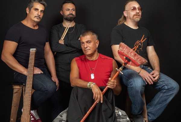 Capone&BungtBangt dal vivo domani presso il Teatro Sannazaro di Napoli in “Come suona il caos”