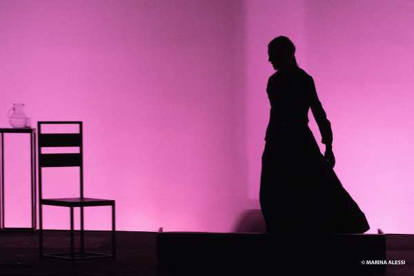 Corciano - Al via la Stagione 22/23 del Teatro della Filarmonica con "Accabadora", dal romanzo di Michela Murgia