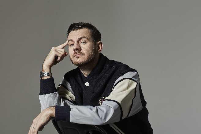SALUTAVA SEMPRE - LA SPETTACOLARE FINE DI ALESSANDRO CATTELAN - Al via questa settimana il primo one man show nei teatri di Alessandro Cattelan