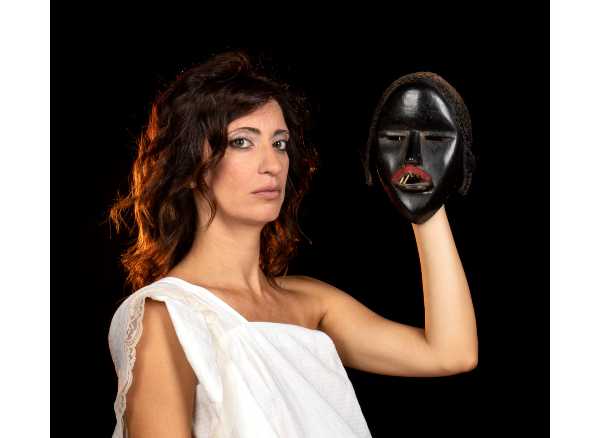 Un'opera al femminile in prima assoluta - "Tutta la notte i cani hanno abbaiato" per la Giornata per l'eliminazione della violenza contro le donne