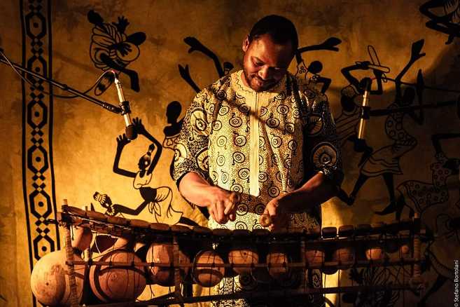 H/EarthBeat 2022 - Paquale Mirra e Kalifa Kone in concerto alla Sala Vanni di Firenze