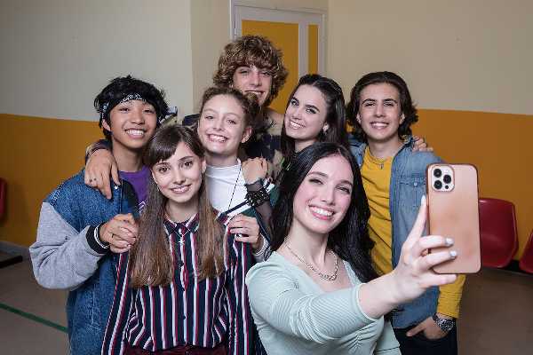 Rai Gulp - 'CRUSH - LA STORIA DI STELLA': il primo amore ai tempi del sexting e del cyberbullismo