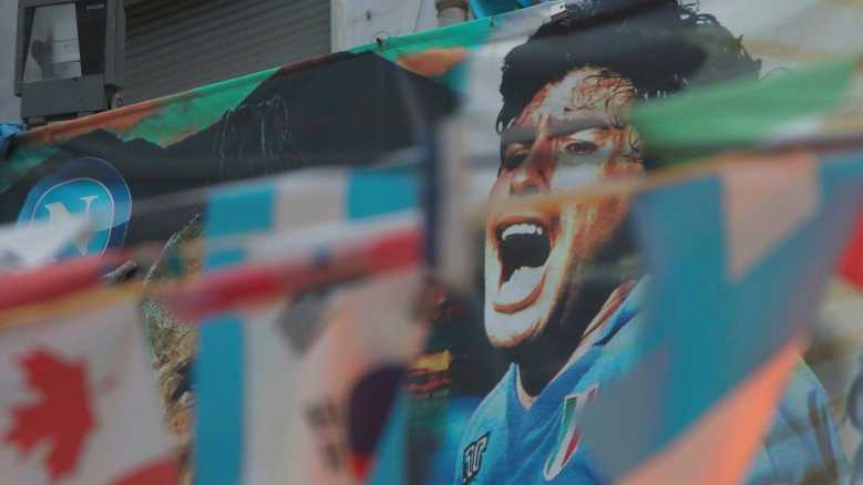 Sky Arte - A 2 anni esatti dalla scomparsa del campione argentino, "Daniel Pennac: Ho visto Maradona!"