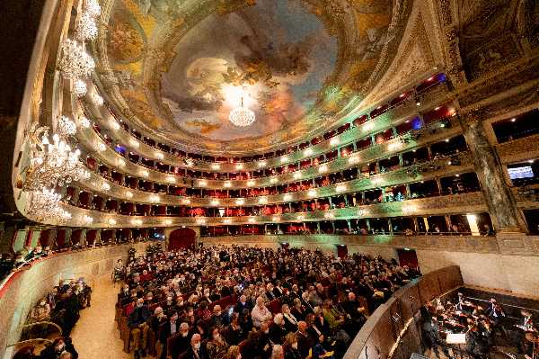Donizetti Opera 2022: "La favorite" apre il festival dedicato al compositore bergamasco