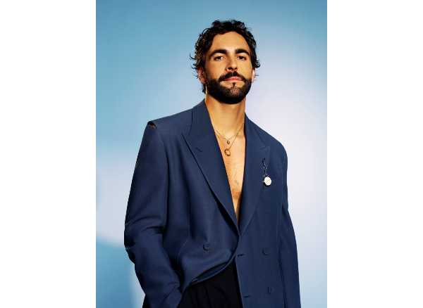 MARCO MENGONI partecipa alla 73ª edizione del FESTIVAL DI SANREMO a 10 anni dalla vittoria con “L’ESSENZIALE”