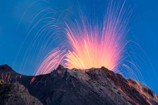 Etna e Stromboli, nuova luce su possibili cause di eruzioni esplosive Etna e Stromboli, nuova luce su possibili cause di eruzioni esplosive