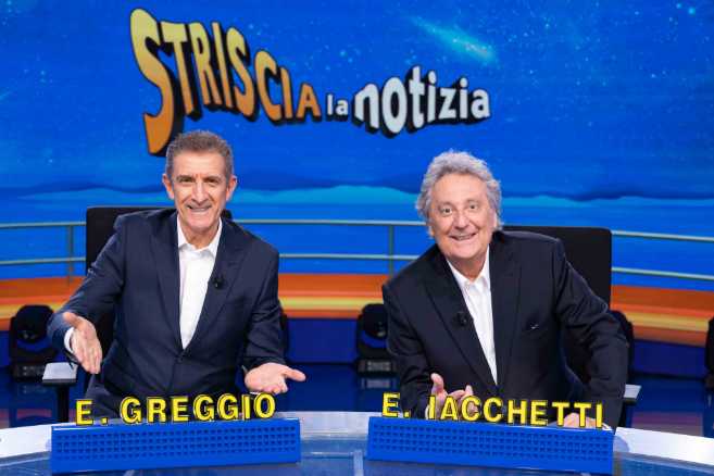 STRISCIA LA NOTIZIA - Domani torna la coppia dei record Ezio Greggio ed Enzo Iacchetti