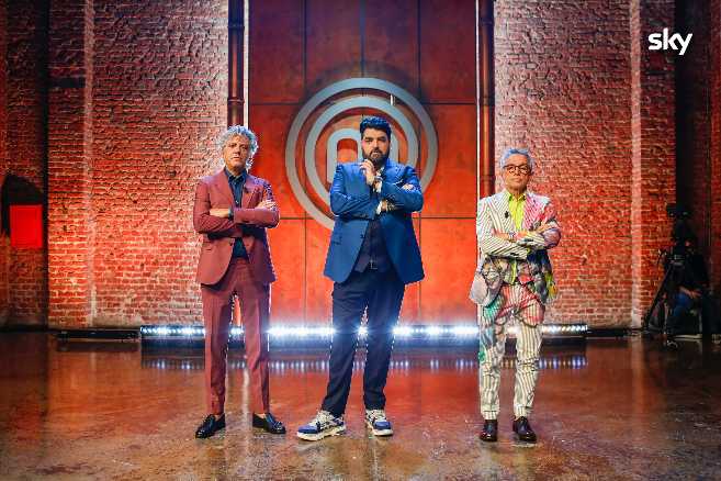 Torna MASTERCHEF ITALIA, con BRUNO BARBIERI, ANTONINO CANNAVACCIUOLO, GIORGIO LOCATELLI 