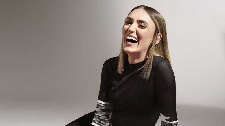 MARA SATTEI sarà in gara tra i Big della 73^ edizione del Festival di Sanremo con il brano "Duemilaminuti"