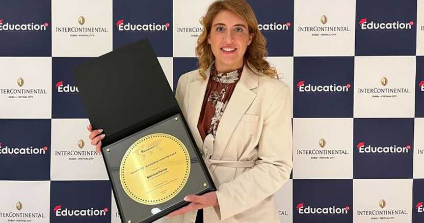 Premiata all'Education 2.0 di Dubai l'italiana Monica Perna per il suo ruolo di formatrice innovativa Premiata all'Education 2.0 di Dubai l'italiana Monica Perna per il suo ruolo di formatrice innovativa