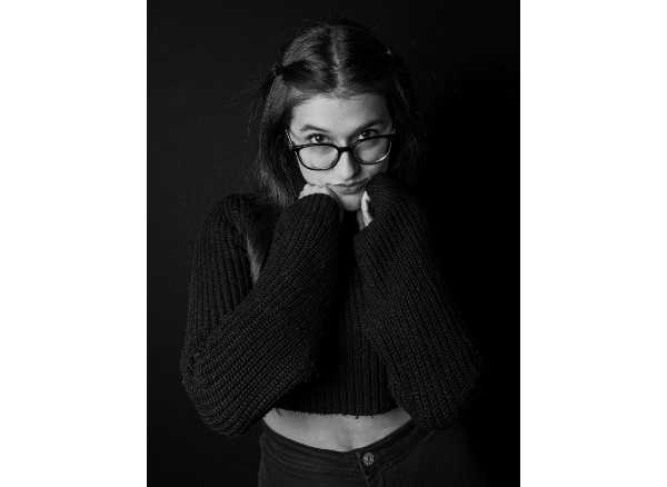 NOOR, giovanissima cantante diciottenne, ha vinto Area Sanremo con il brano "Tua Amelie" e parteciperà alla serata finale di "Sanremo Giovani"