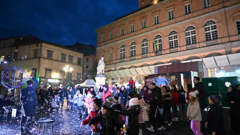 Natale lungo la Via Francigena in Alta Tuscia, sulle orme dei pellegrini, tra presepi viventi, mercatini e spettacolo