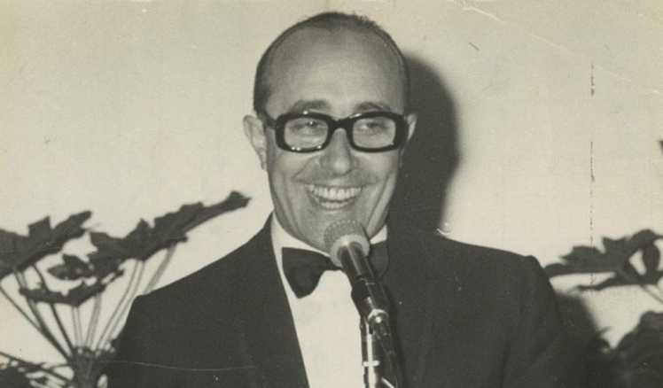 Speciale TG5: «L’UOMO COL MICROFONO» - Dedicato a Lello BERSANI