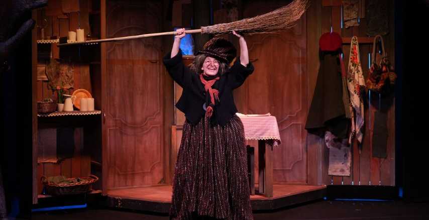 Teatro Le Maschere - Nana, la Befana in scena dal 6 gennaio