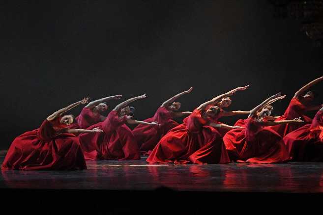 CARMINA BURANA - La nuova creazione del Balletto di Tbilisi. La ricerca dell’eterna felicità