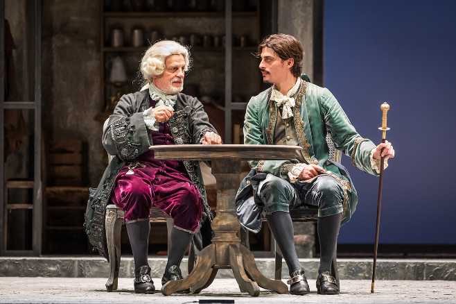 Teatro della Pergola - Michele Placido è Don Marzio ne "La bottega del caffè" di Goldoni diretta da Paolo Valerio